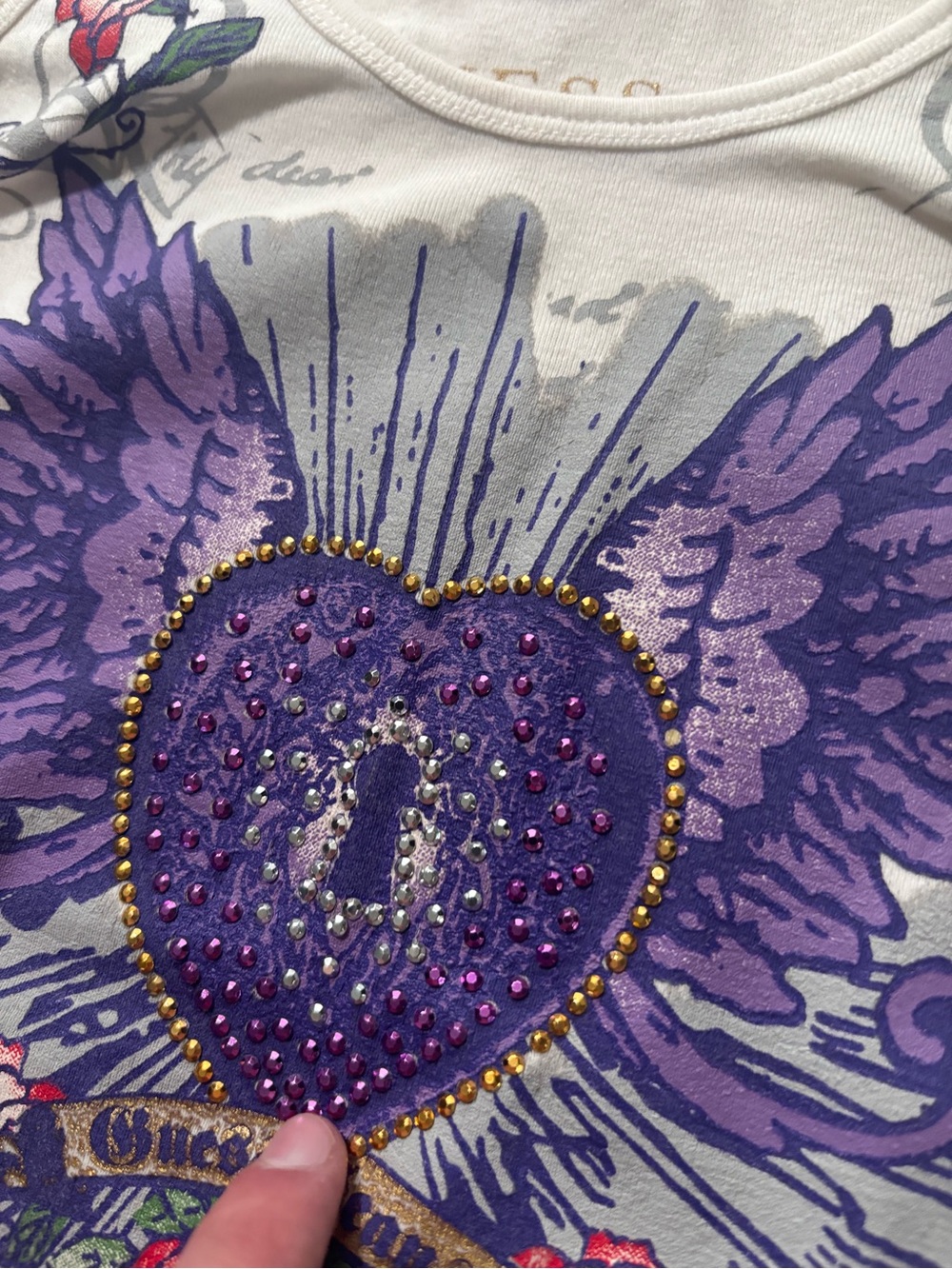 2000s Y2K women’s guess tank top shirt heart with wings - Picture 3 of 10